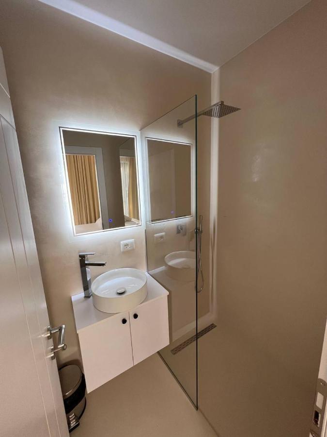 Mare Rooms Vlore Kanine Exteriör bild