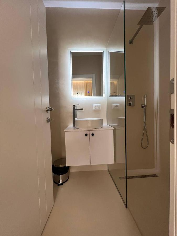 Mare Rooms Vlore Kanine Exteriör bild